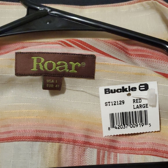 Roar Men's Shirt Y2K - Cream and Red Stripes - Picture 2 of 6